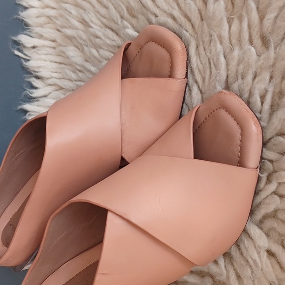 BcbgMaxAzria heels - Picture 2 of 15